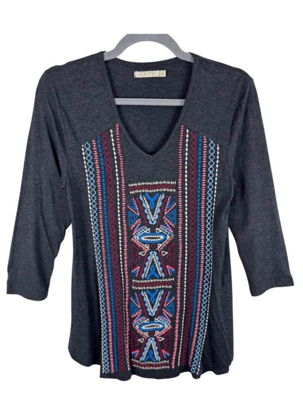 Caite Gray 3/4 Sleeve Colorful Embroidered V- Neck Knit Pullover Blouse Small